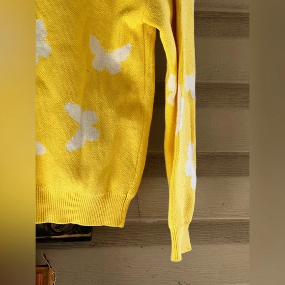 DKNY Butterflies 🦋 printed Cardigan For Kids - Picture 8 of 11